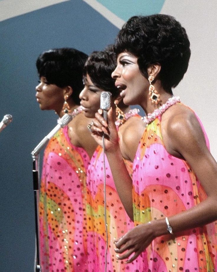 Martha Reeves & The Vandellas – Heat Wave