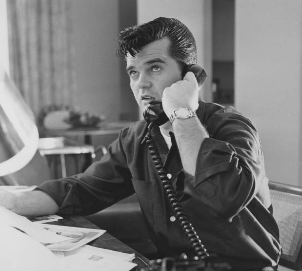 Conway Twitty – I Never Once Stopped Loving You