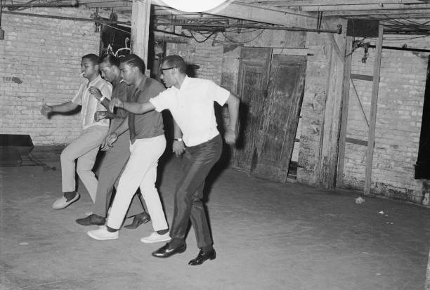 Four Tops – Shake Me, Wake Me